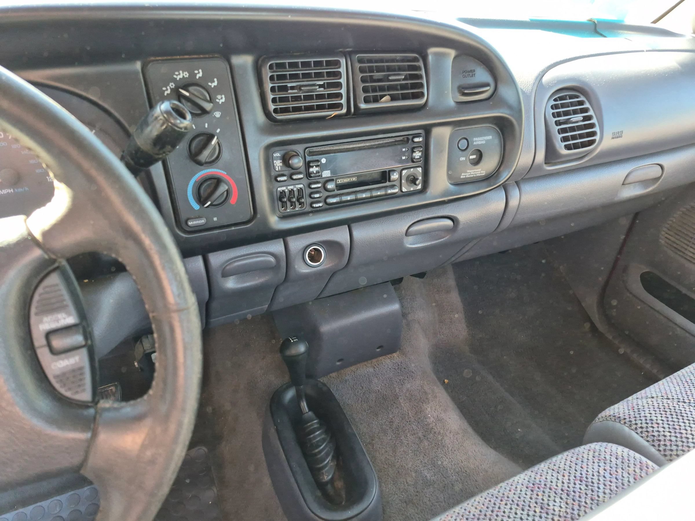 Used 1998 Dodge Ram 1500 Truck 4x4 Club Cab image 8