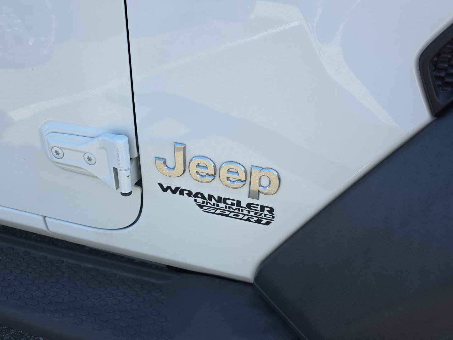 Used 2019 Jeep Wrangler Unlimited Sport S AWD/4WD image 6