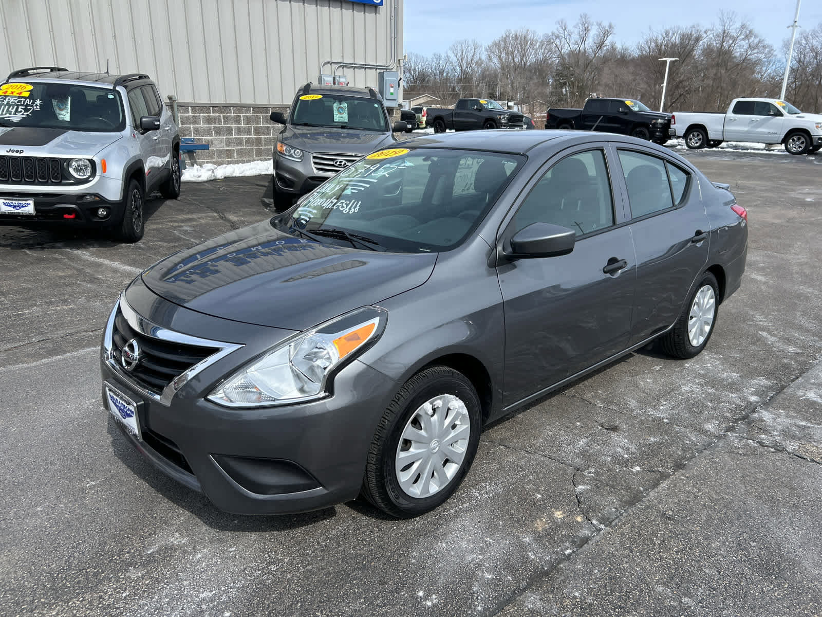 Used 2019 Nissan Versa S Plus image 3