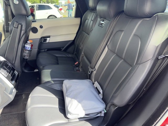 Used 2017 Land Rover Range Rover Sport HSE image 6