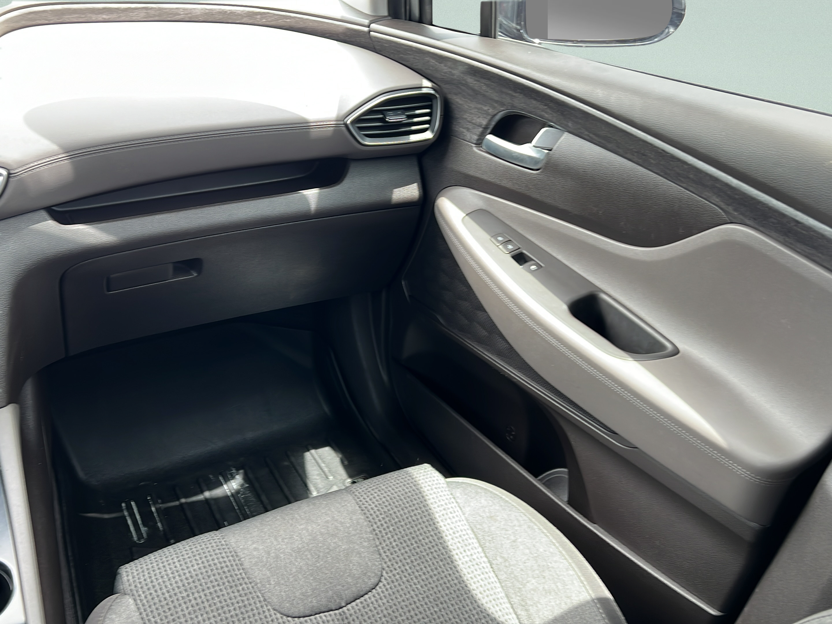 Used 2019 Hyundai Santa Fe SEL FWD image 13