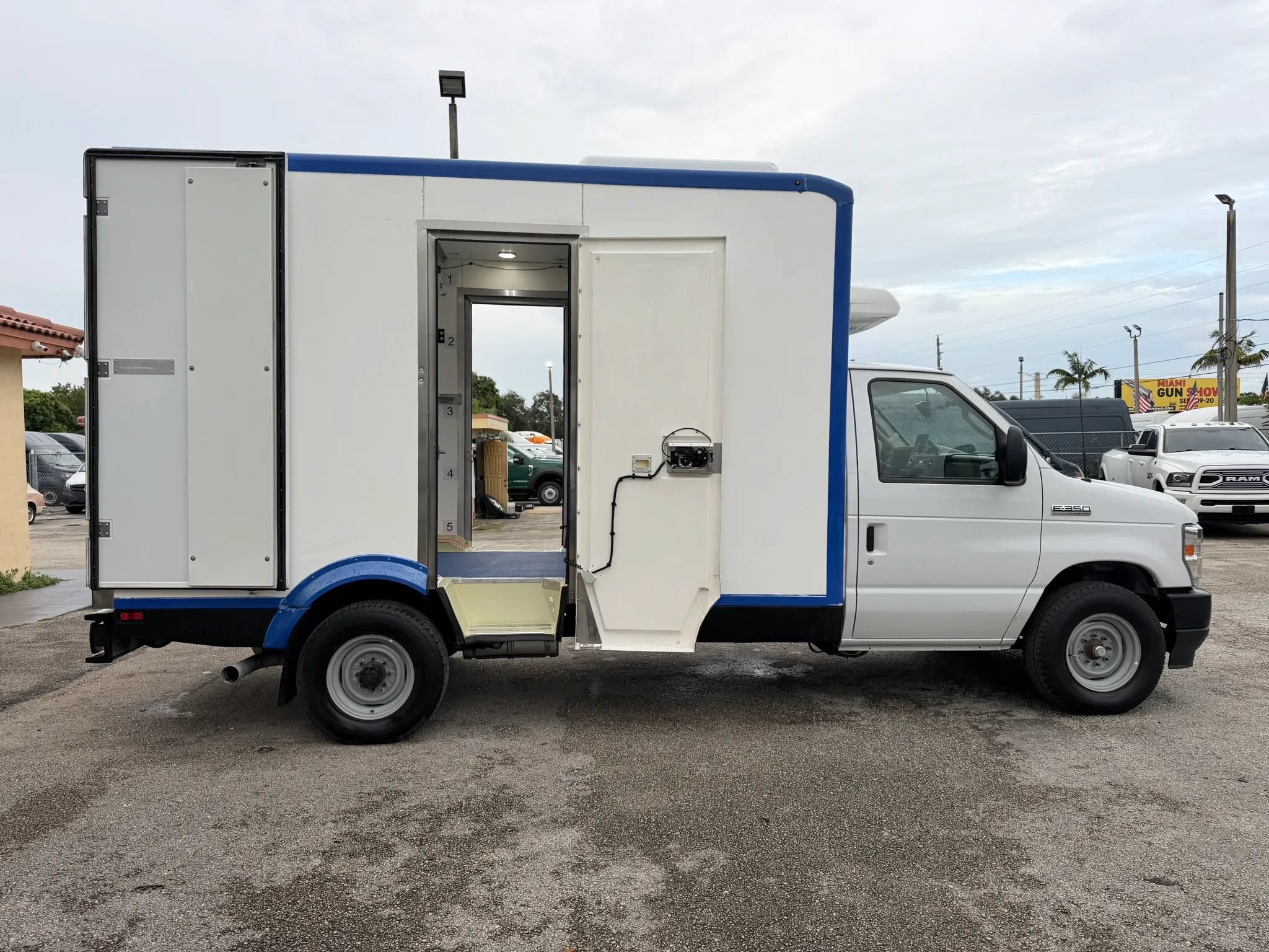Used 2023 Ford E-350 and Econoline 350 Super Duty w/ Power Windows & Locks Group RWD image 7