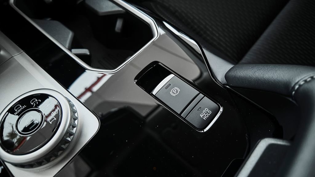 New 2026 Mitsubishi Outlander ES FWD image 35