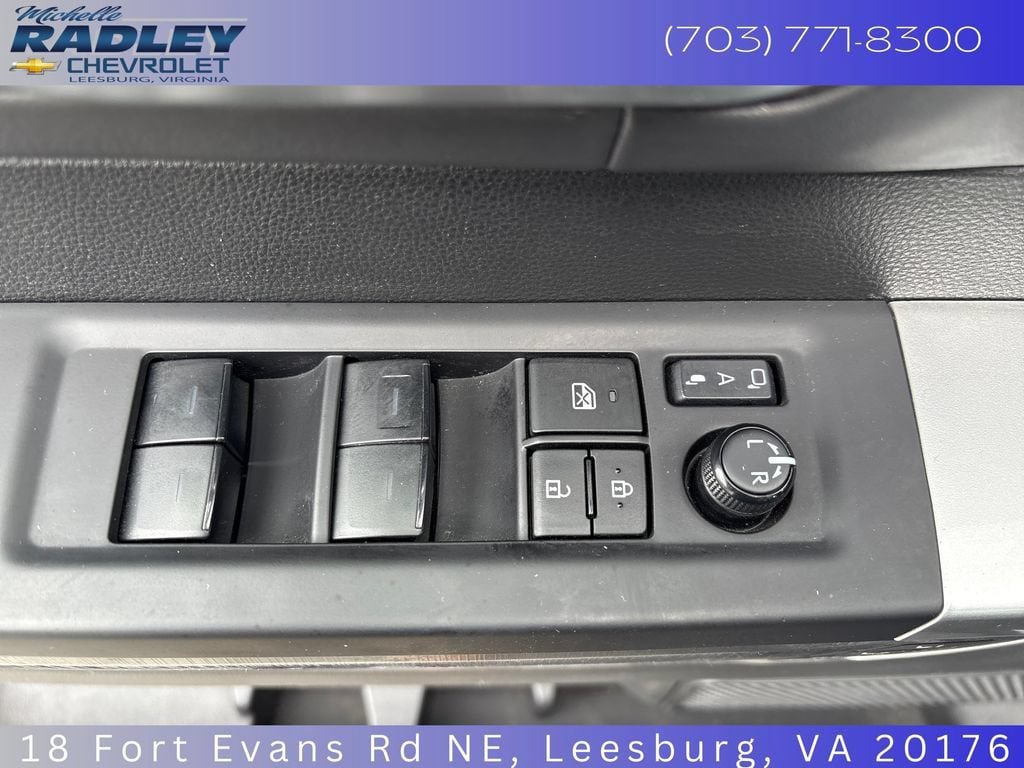 Used 2024 Toyota Tundra Platinum AWD/4WD image 14