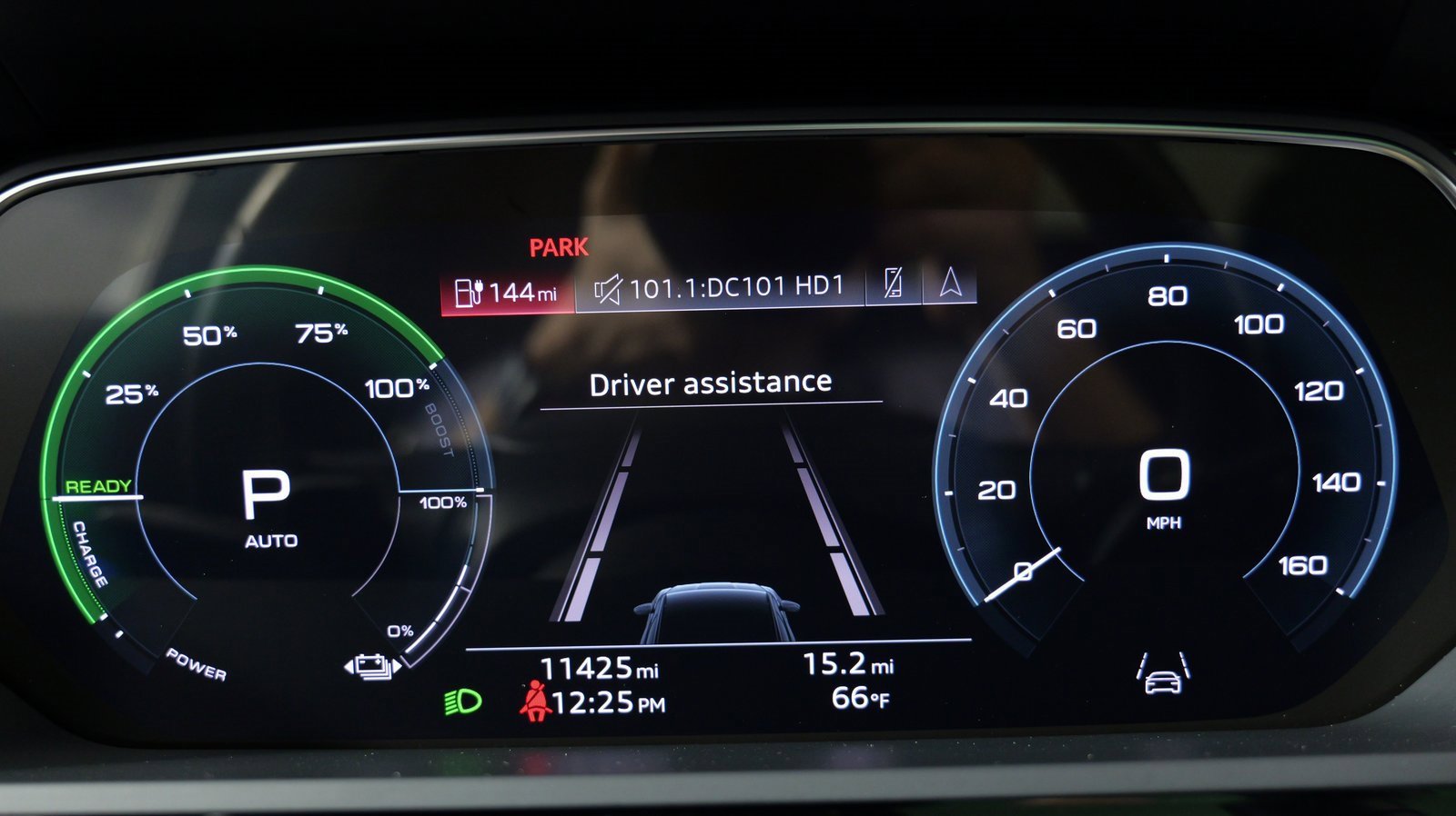 Used 2023 Audi e-tron Prestige w/ Prestige Package image 47