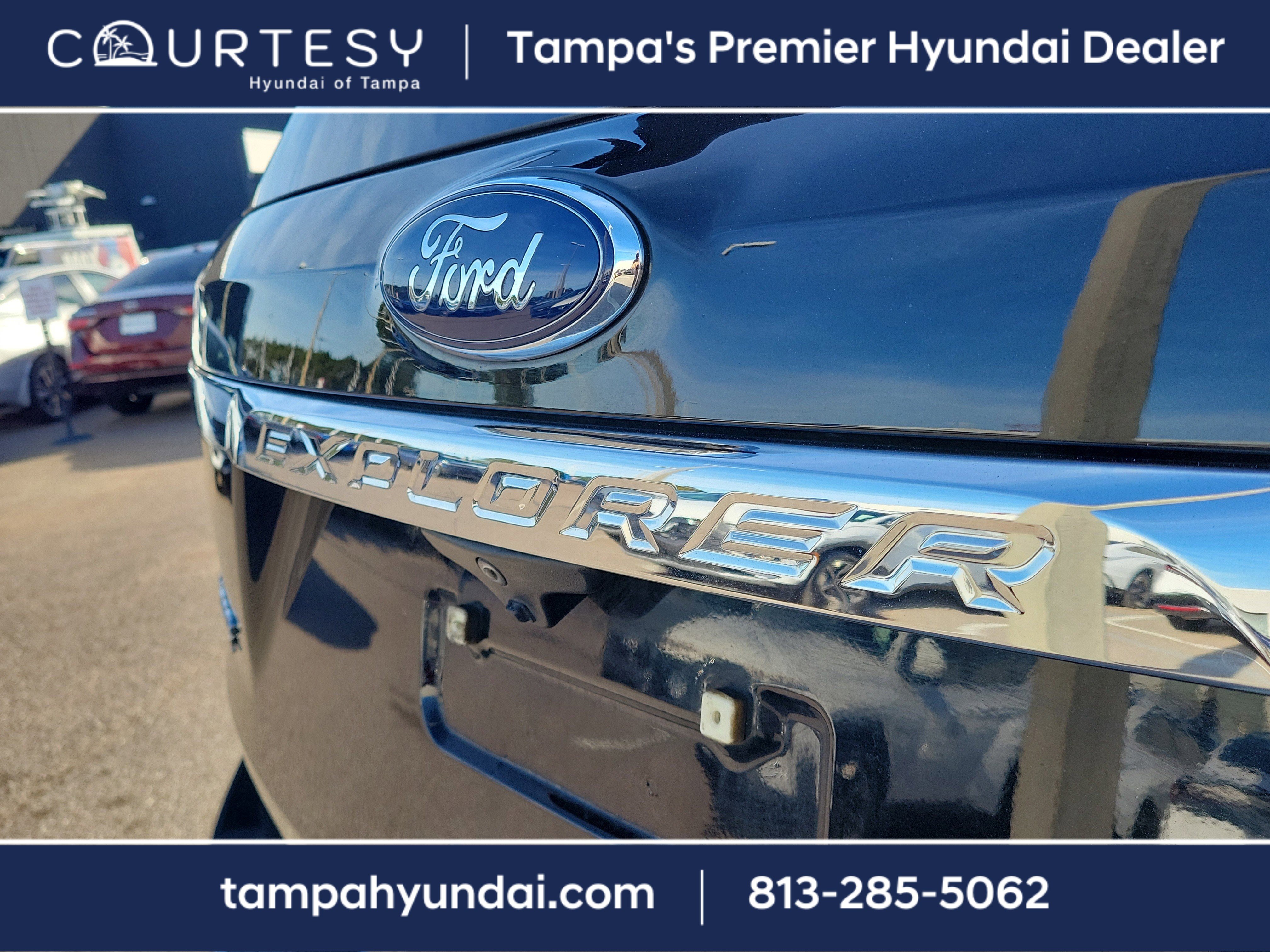Used 2019 Ford Explorer Limited w/ Class III Trailer Tow Package image 7