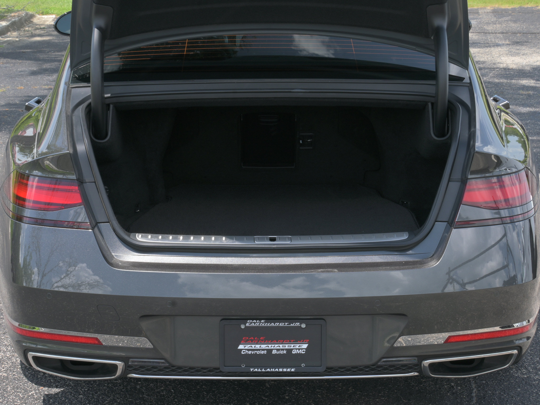 Used 2023 Genesis G90 3.5T AWD/4WD image 40