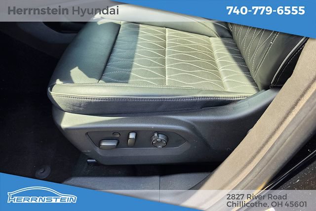 Used 2022 Buick Envision Avenir w/ Technology Package II AWD/4WD image 20