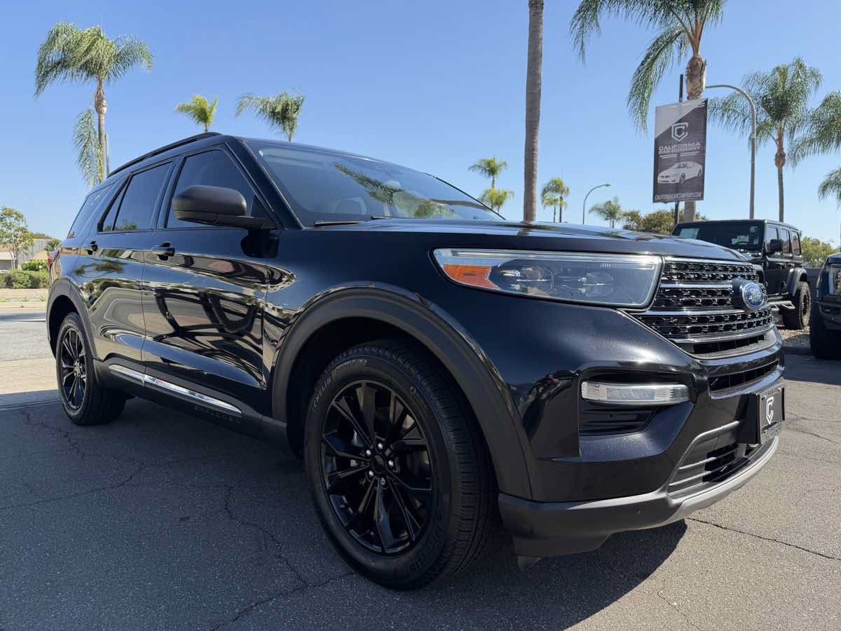 Used 2020 Ford Explorer XLT w/ Equipment Group 202A AWD/4WD image 9