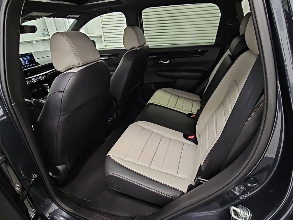 Used 2025 Honda CR-V Sport Touring image 34