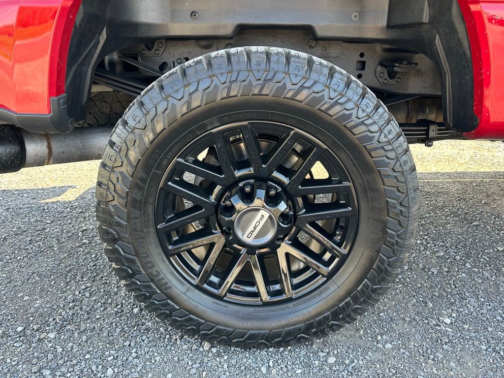 Used 2022 Ford F250 Lariat w/ Black Appearance Package image 21