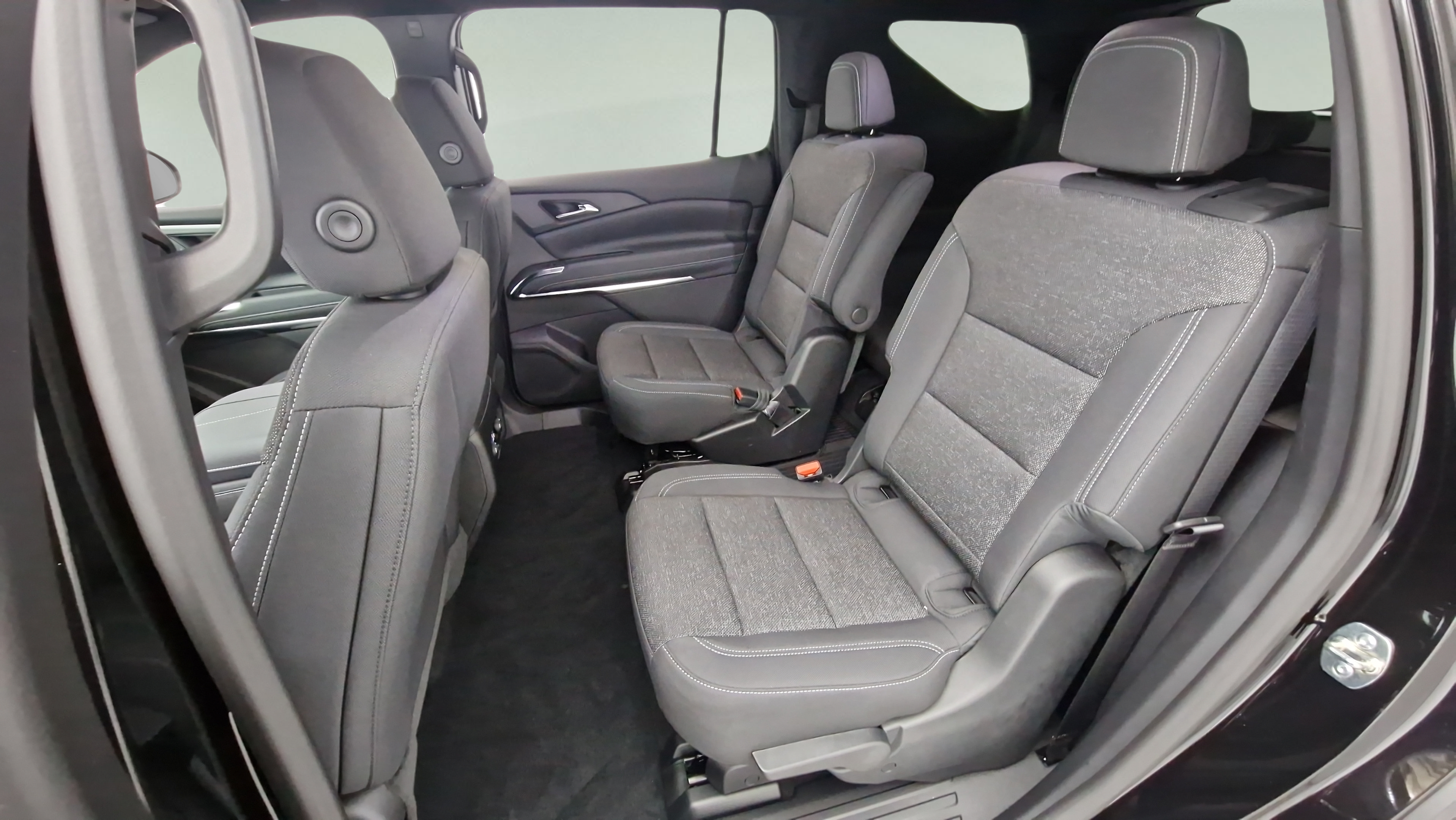New 2026 Chevrolet Traverse LT w/ Driver Confidence Package FWD image 25