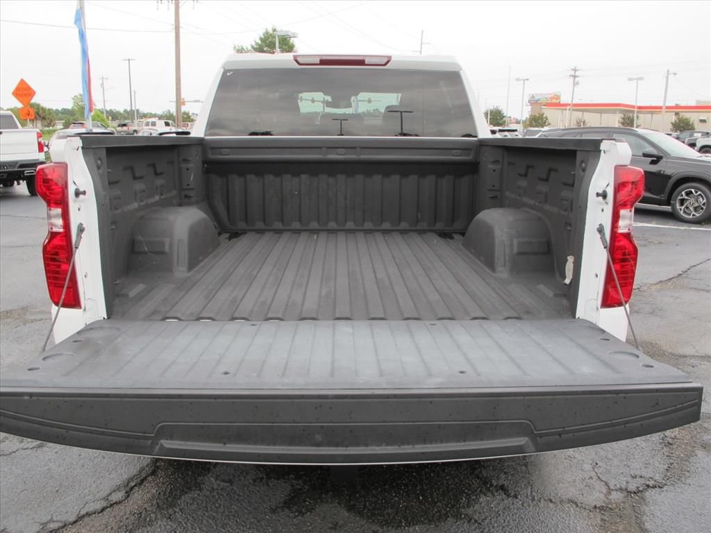 Used 2024 Chevrolet Silverado 1500 Custom RWD image 17