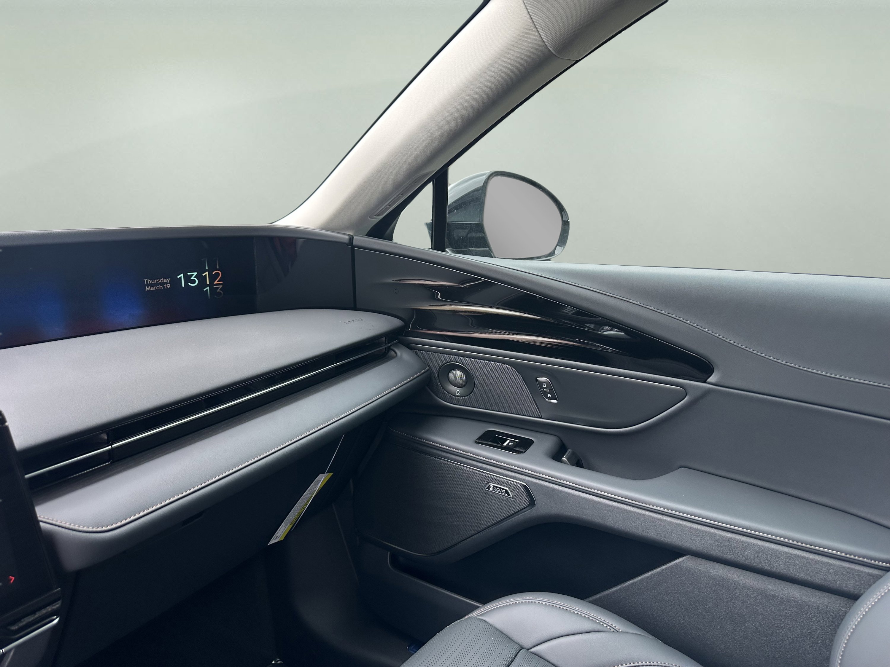 New 2026 Lincoln Nautilus Reserve w/ Jet Appearance Package image 17