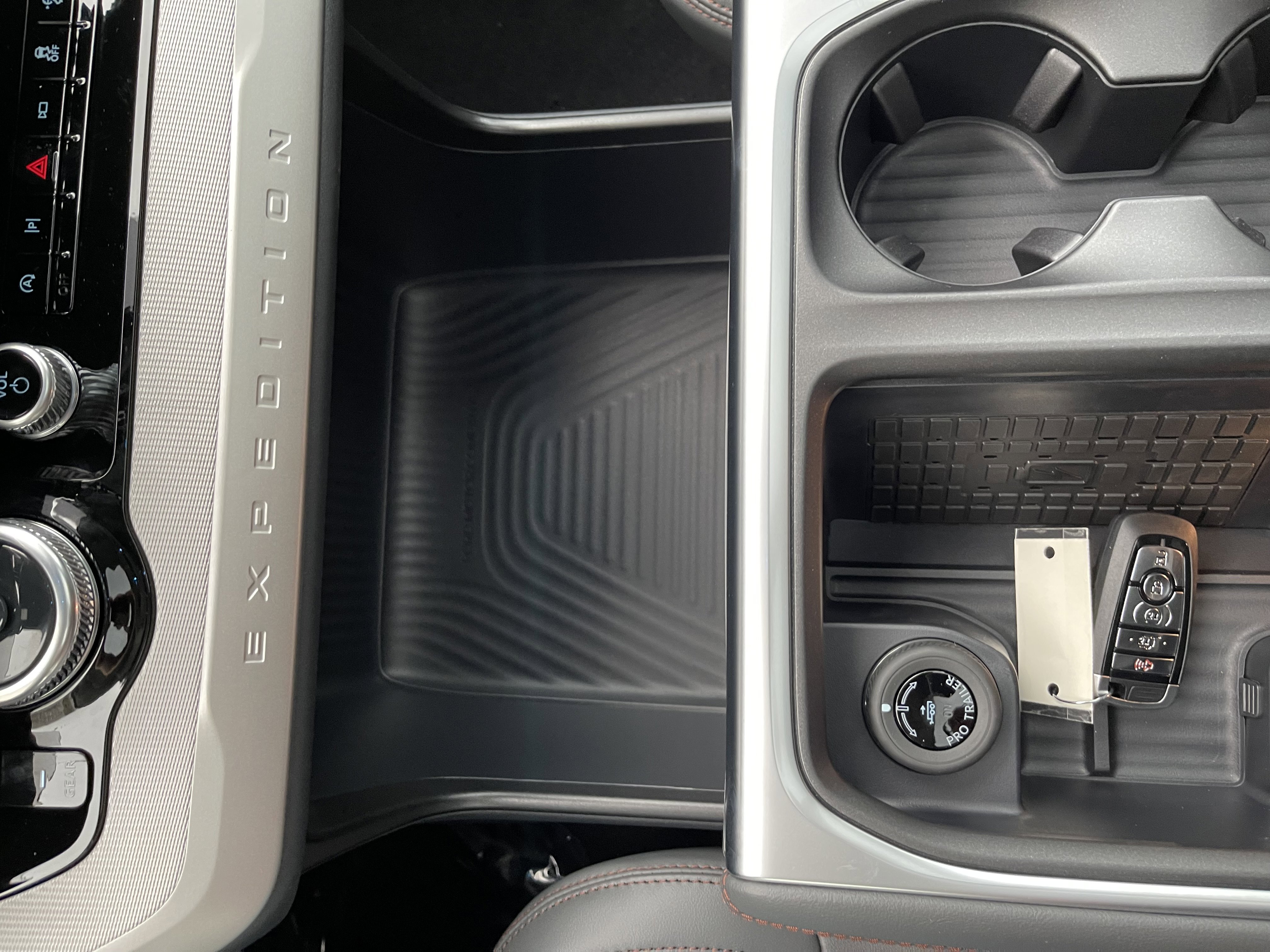 New 2025 Ford Expedition Max Active image 17