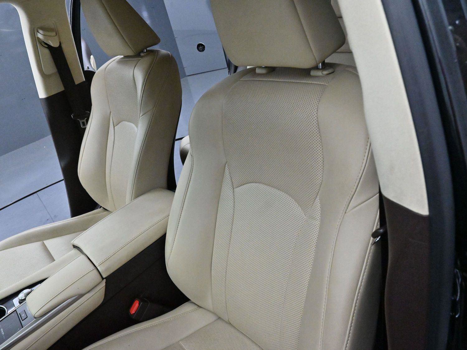 Used 2020 Lexus RX 350 FWD w/ Accessory Package image 15