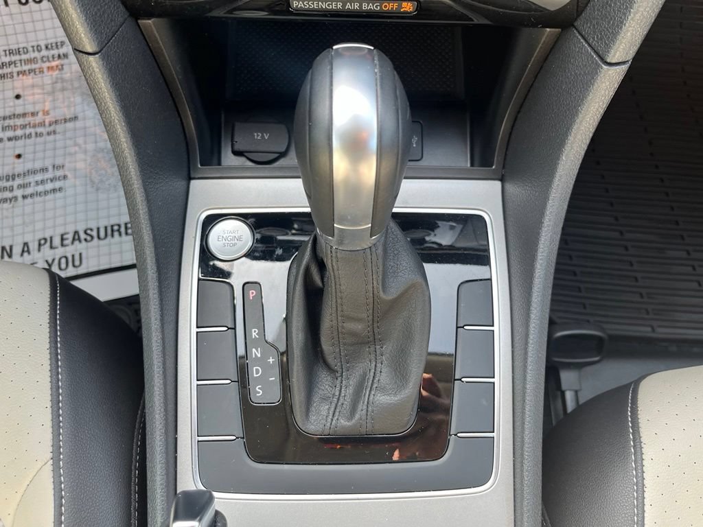 Certified 2020 Volkswagen Passat 2.0T R-Line FWD image 16