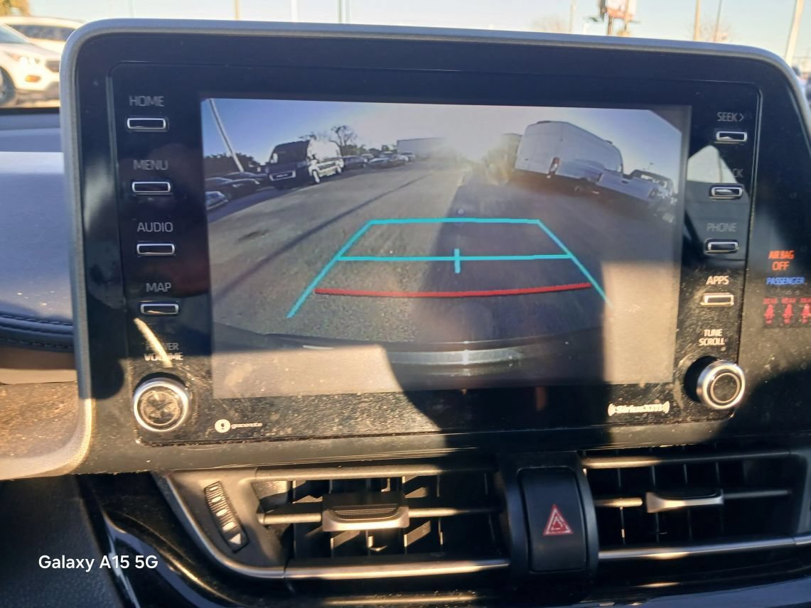 Used 2020 Toyota C-HR LE FWD image 30