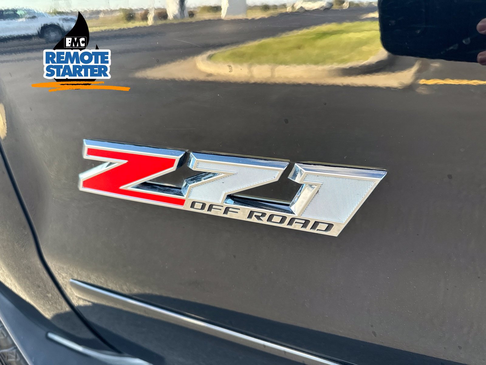 Used 2017 Chevrolet Silverado 1500 LTZ Z71 w/ Midnight Edition AWD/4WD image 14