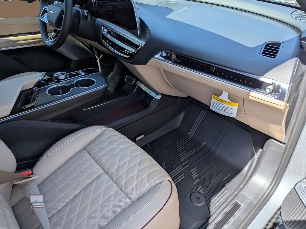 New 2026 Cadillac Lyriq V w/ LPO, Floor Liner Package image 18