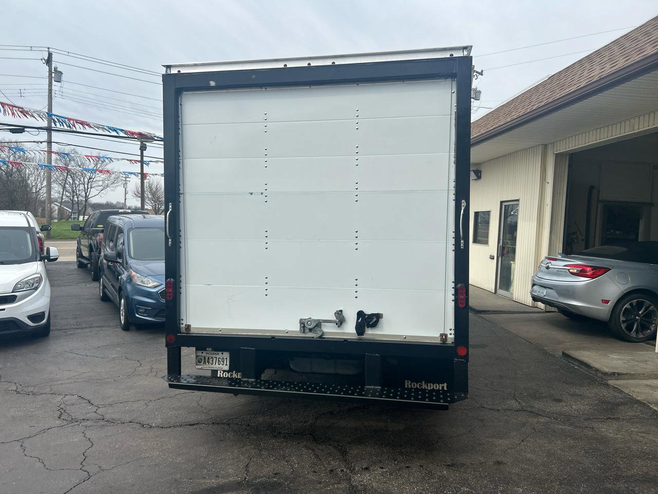 Used 2019 Ford E-350 and Econoline 350 Super Duty w/ Power Windows & Locks Group RWD image 5