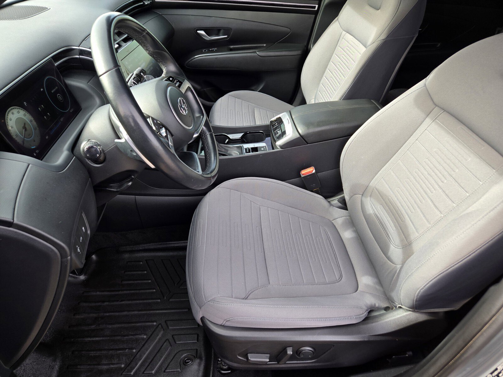 Used 2022 Hyundai Santa Cruz SEL Premium image 11