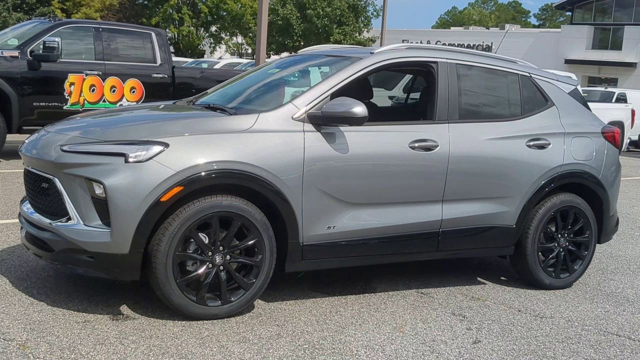 Used 2026 Buick Encore GX Sport Touring w/ Experience Buick Package image 4