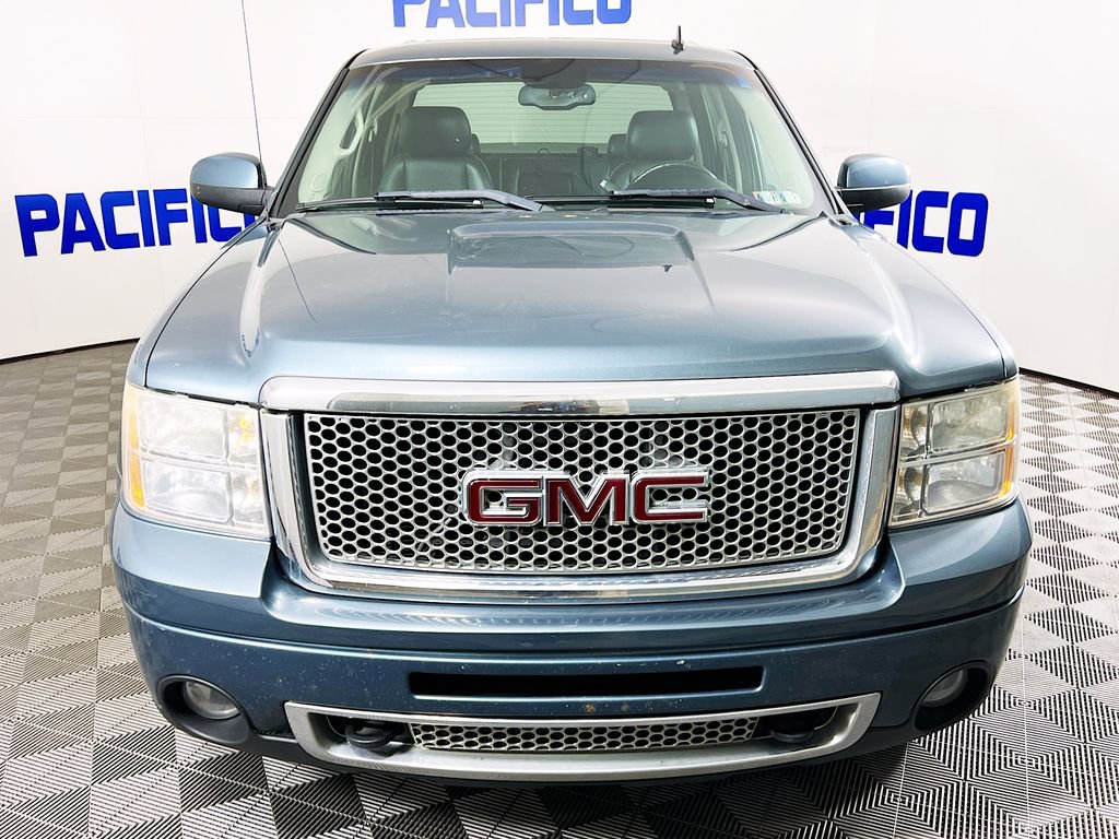 Used 2011 GMC Sierra 1500 Denali AWD/4WD image 2