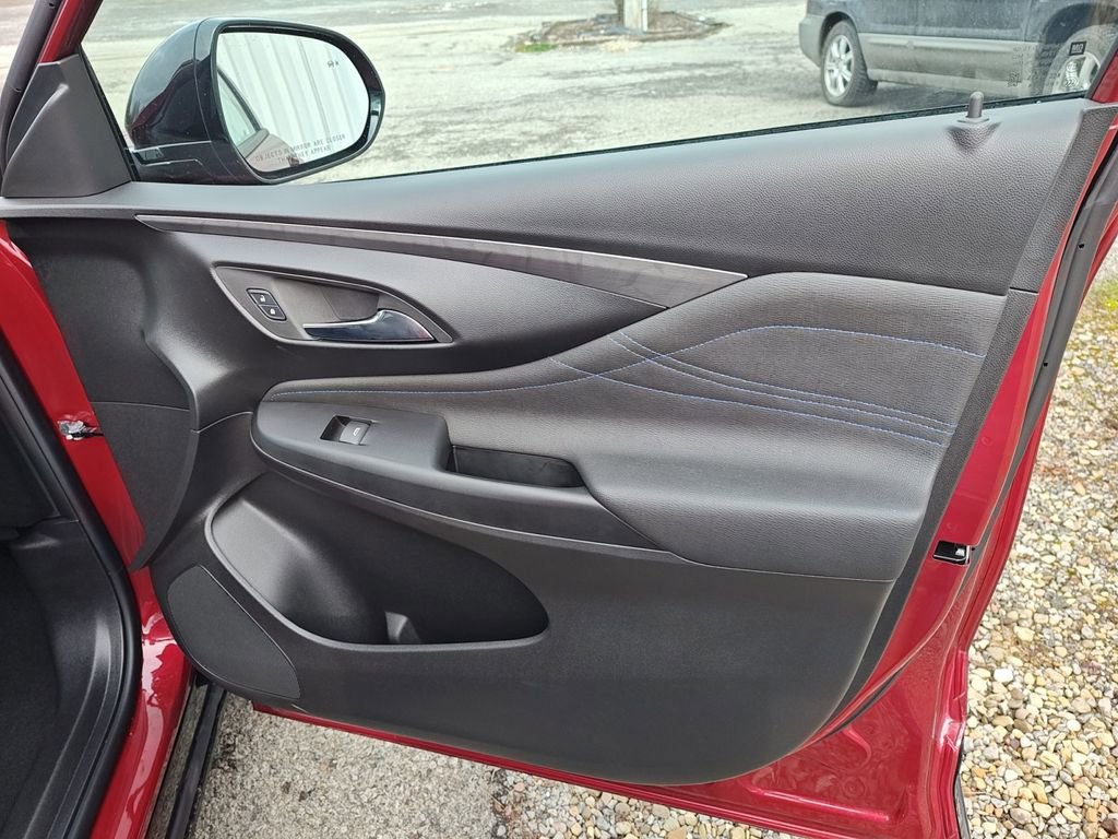 Used 2024 Buick Envista Sport Touring w/ Convenience I Package image 30