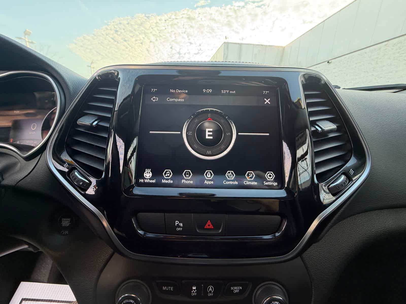 Used 2020 Jeep Cherokee Limited AWD/4WD image 28
