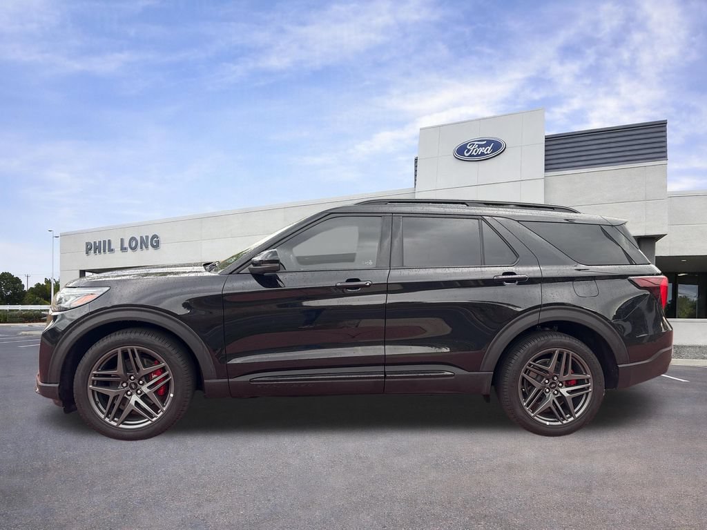 Used 2025 Ford Explorer ST AWD/4WD image 5