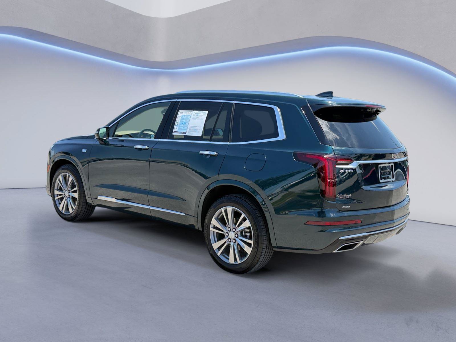 Used 2024 Cadillac XT6 Premium Luxury w/ Platinum Package AWD/4WD image 5