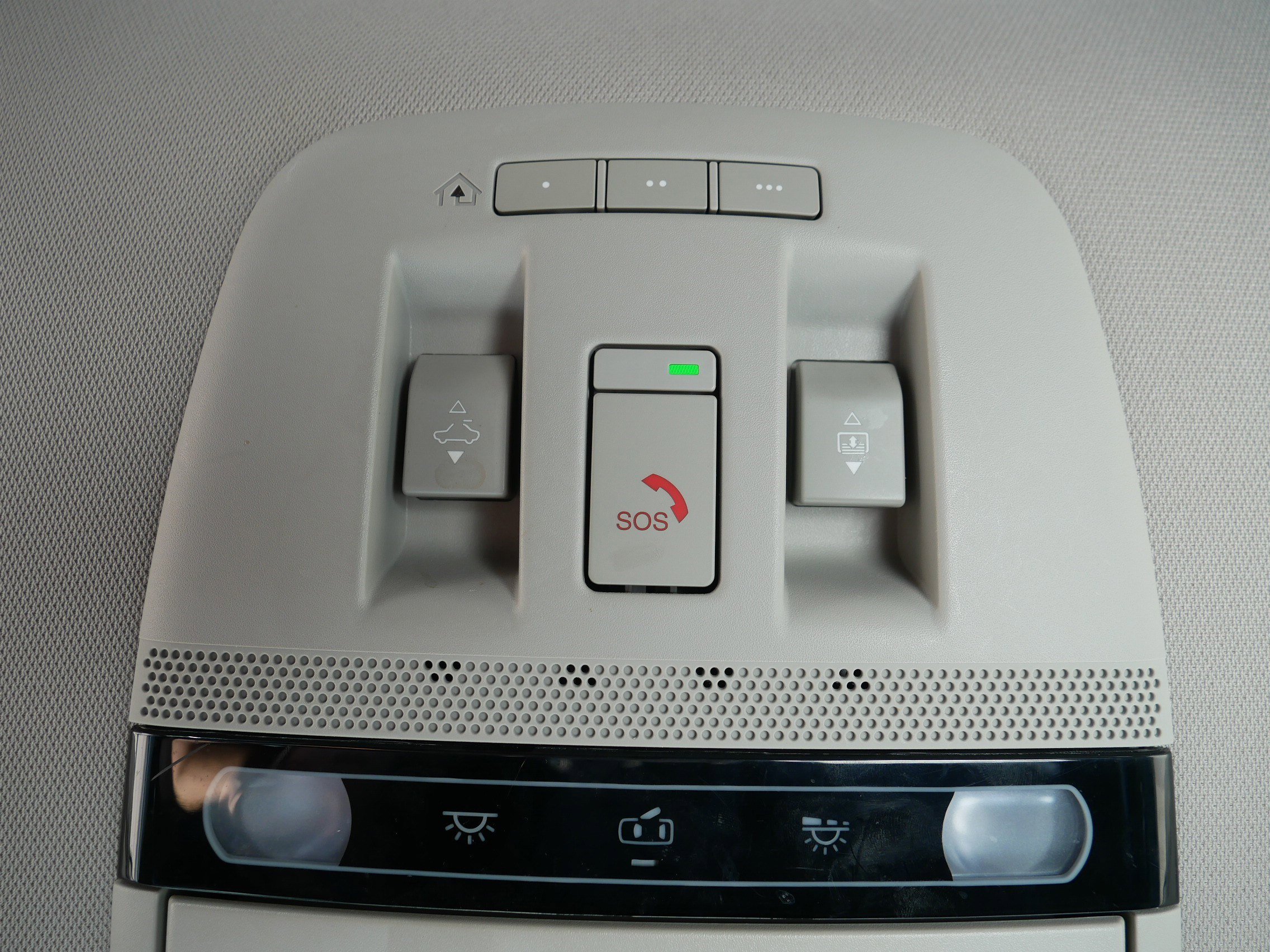 Certified 2024 Nissan Ariya AWD image 32