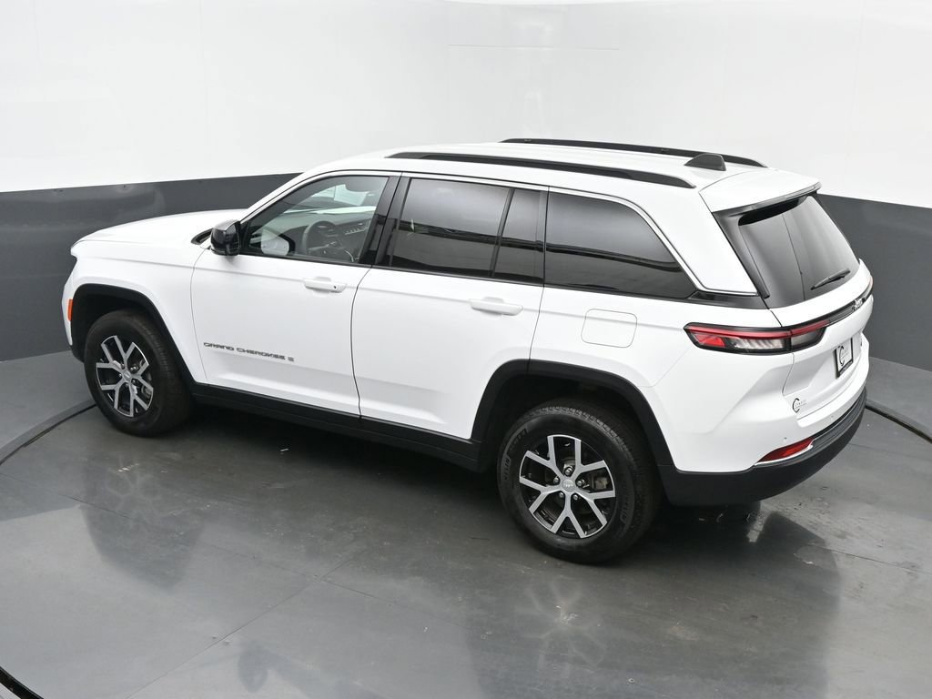Used 2024 Jeep Grand Cherokee Limited image 40