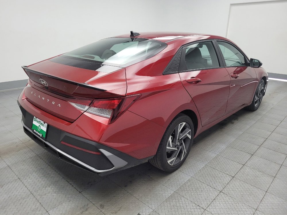Used 2025 Hyundai Elantra Sport FWD image 9
