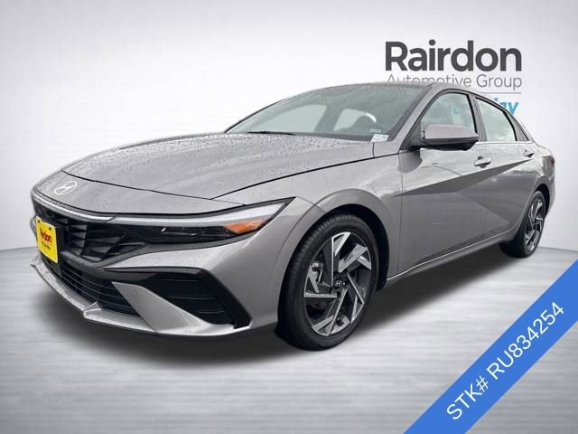 Used 2024 Hyundai Elantra Limited image 3