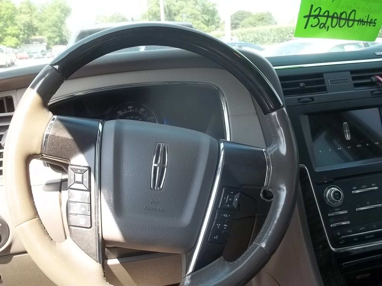 Used 2017 Lincoln Navigator Select AWD/4WD image 6