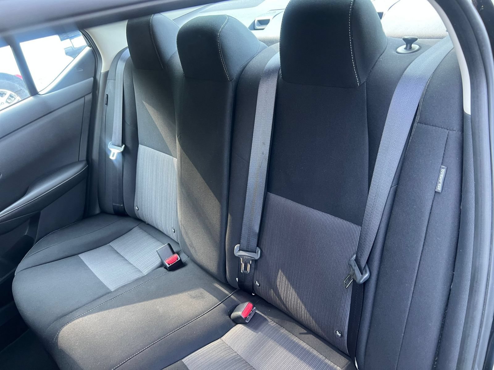 Used 2025 Nissan Sentra SV FWD image 32
