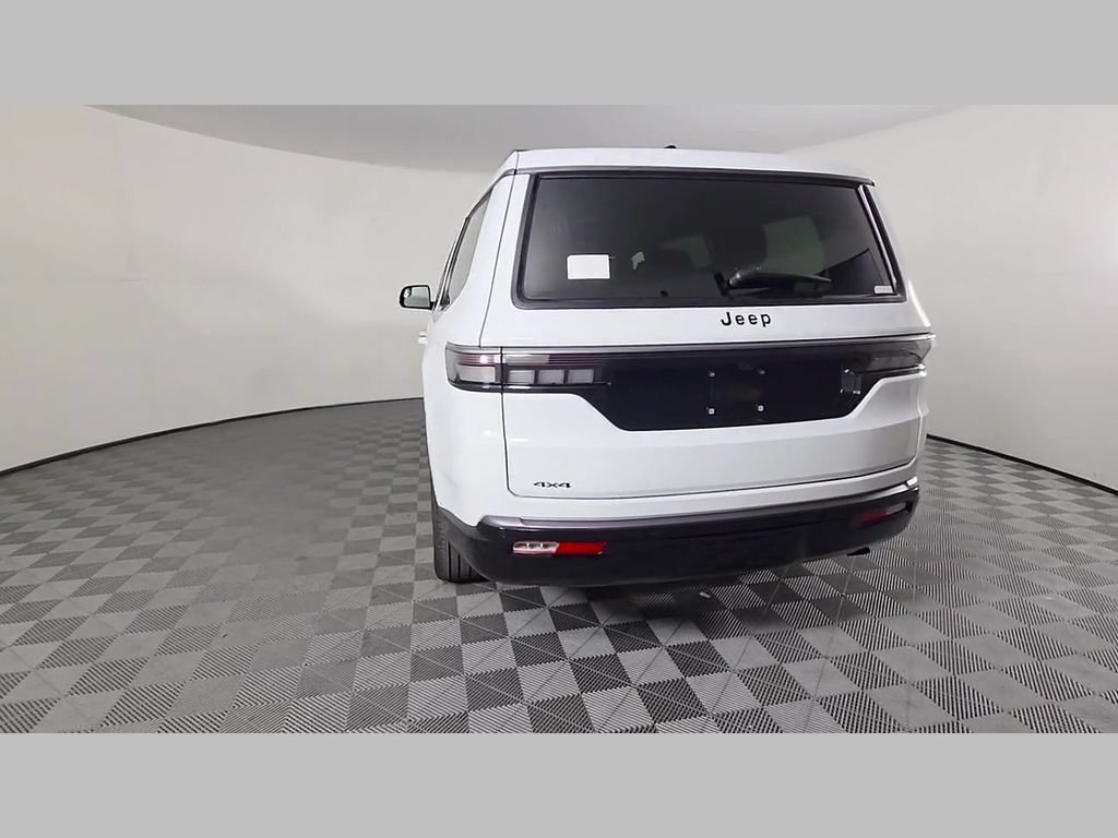 New 2026 Jeep Grand Wagoneer Limited AWD/4WD image 31
