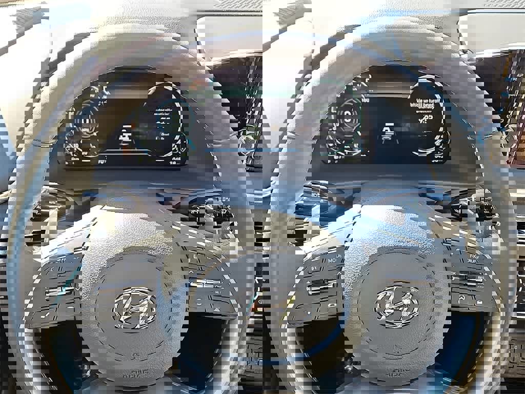 Used 2022 Hyundai Sonata Limited w/ Winter Weather Package image 17