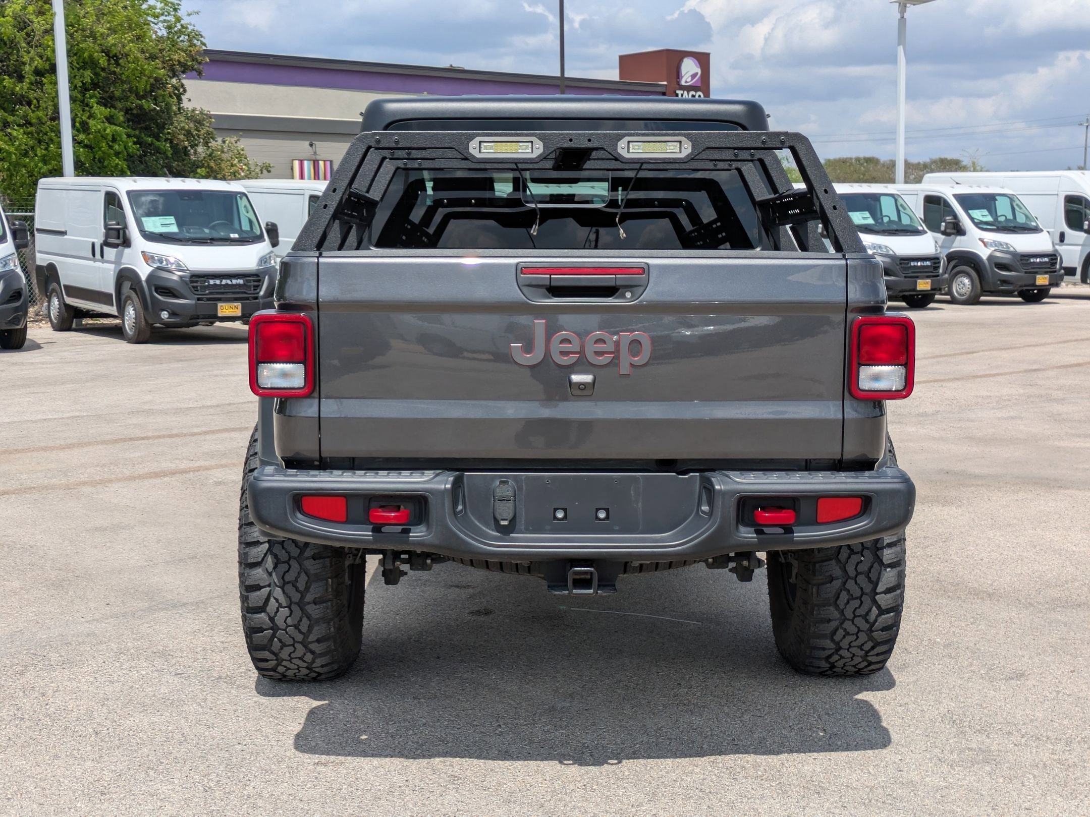 Used 2023 Jeep Gladiator Rubicon w/ Cold Weather Group image 4