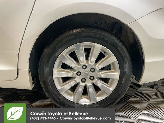 Used 2015 Toyota Sienna XLE image 24