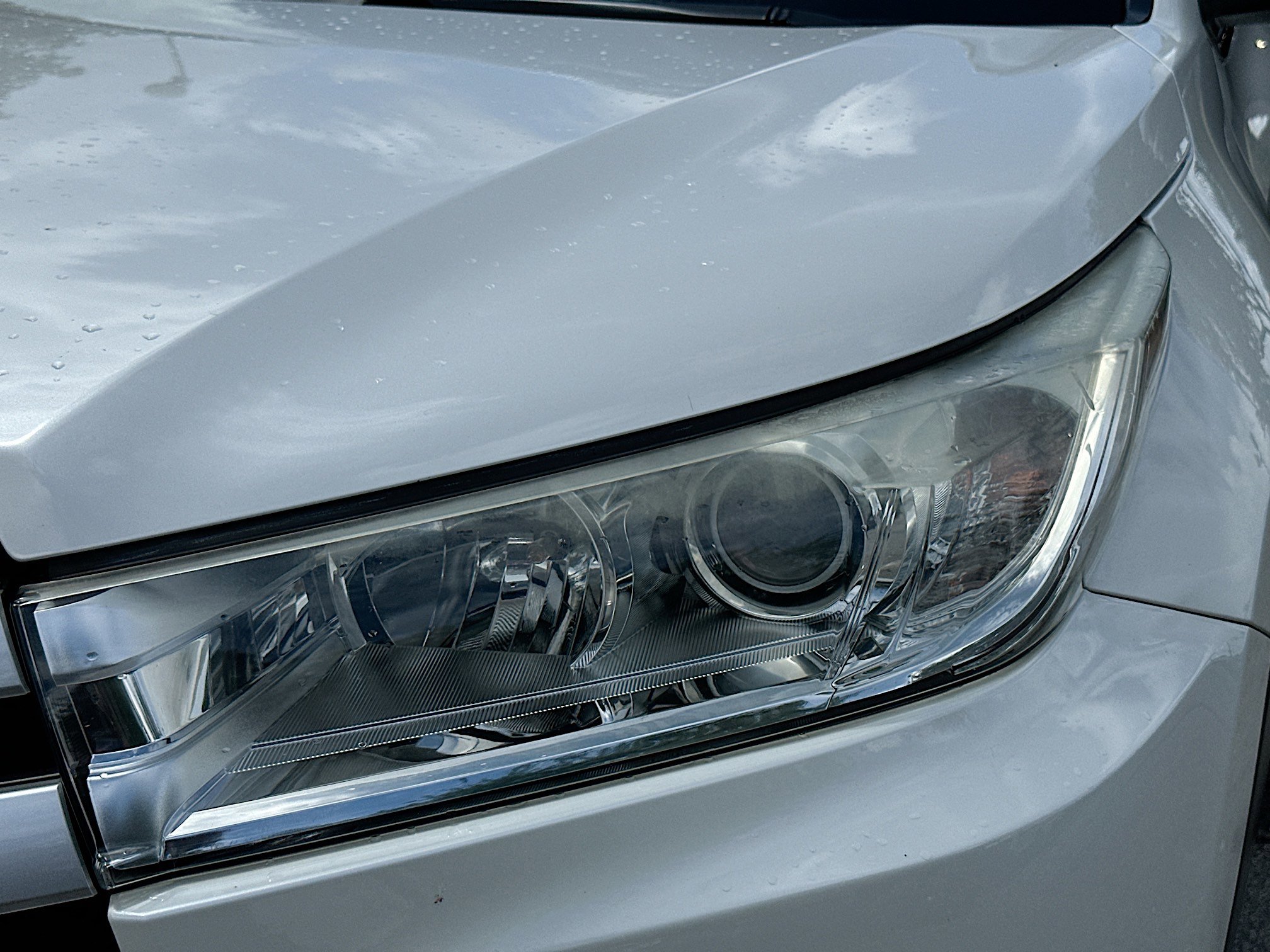 Used 2018 Toyota Highlander XLE image 30