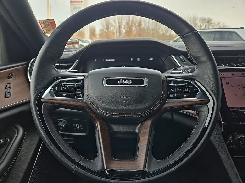 Used 2025 Jeep Grand Cherokee Summit image 37