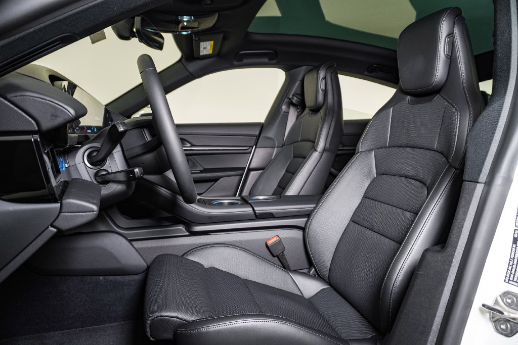 New 2026 Porsche Taycan AWD/4WD image 5