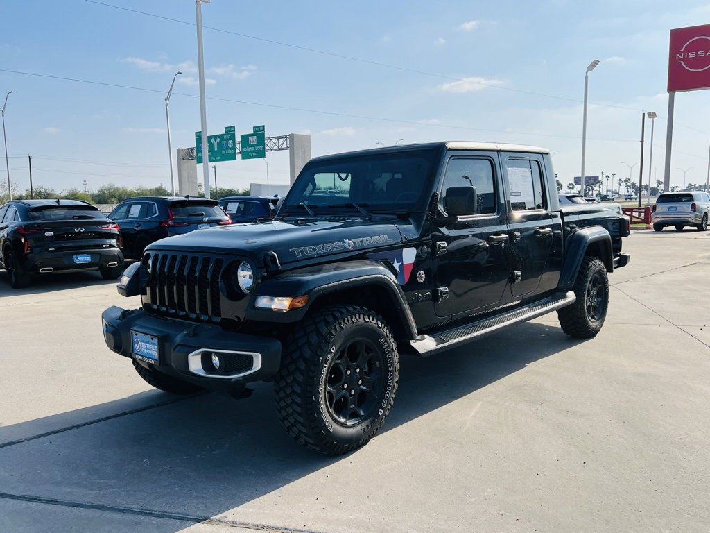 Used 2023 Jeep Gladiator Sport image 3
