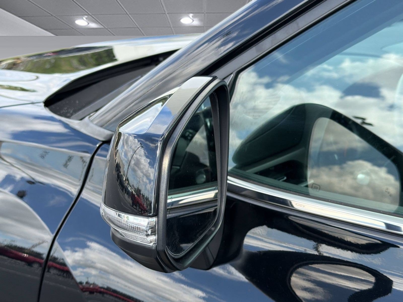 Used 2022 Toyota Highlander LE FWD image 29