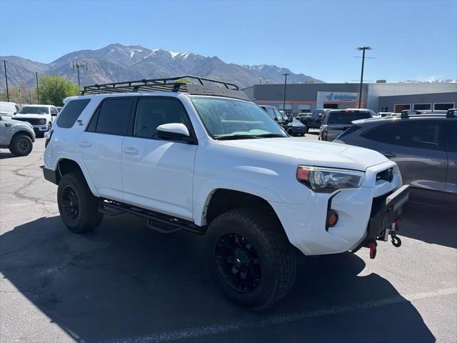 Used 2016 Toyota 4Runner SR5 AWD/4WD image 8