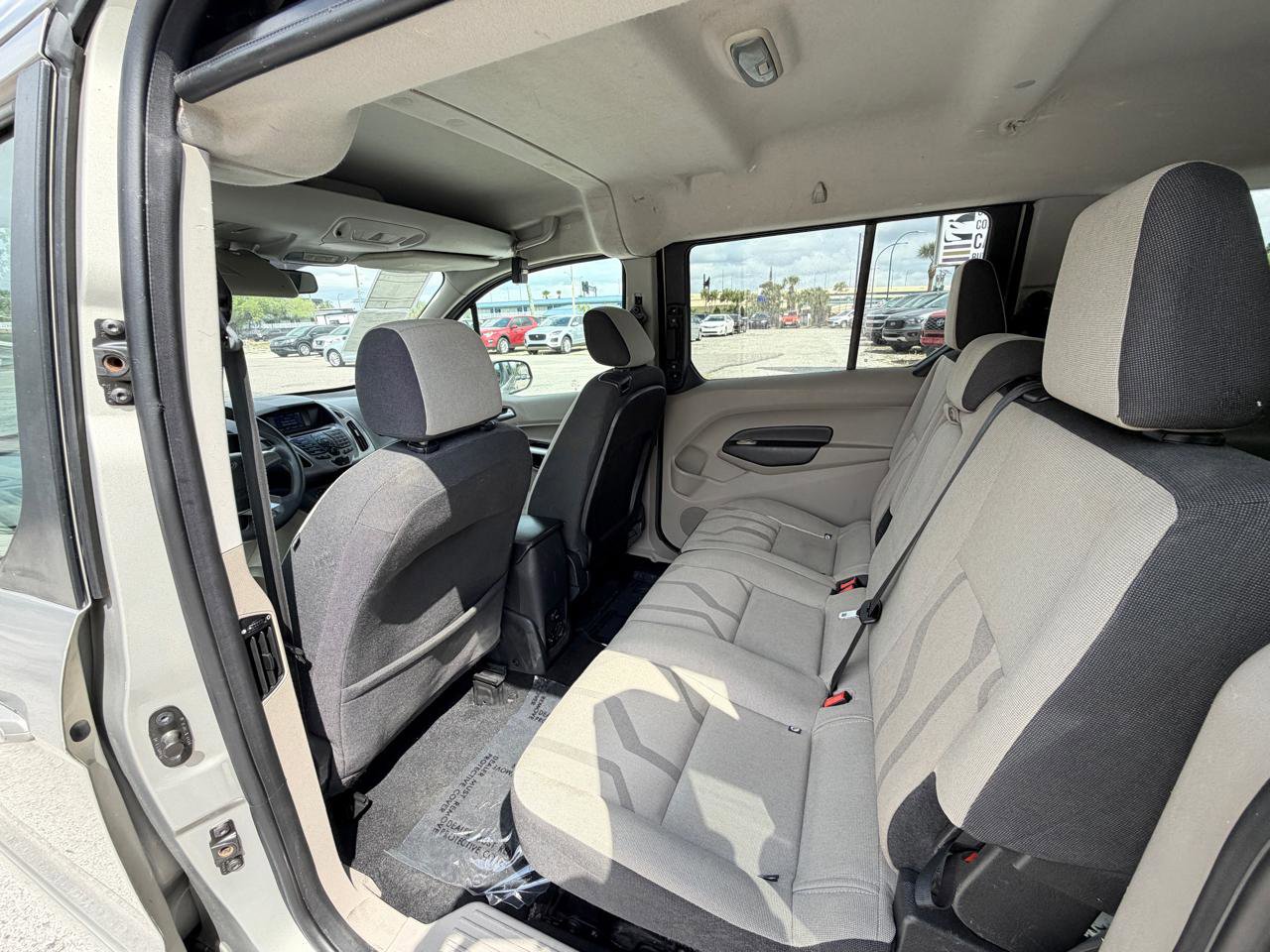 Used 2014 Ford Transit Connect XLT image 11