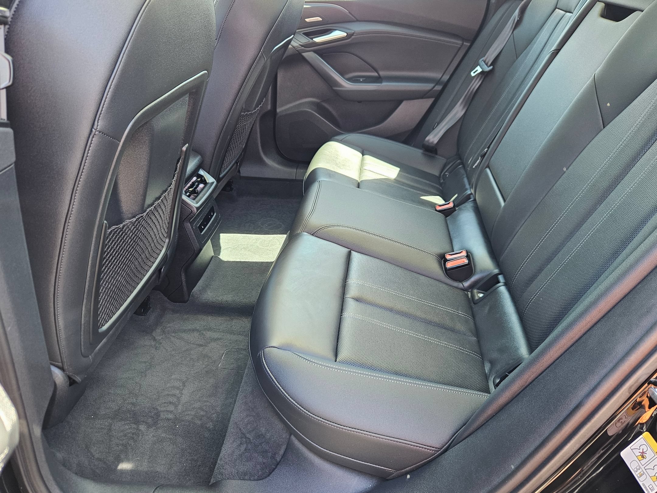 Used 2025 Audi A6 e-tron Premium Plus w/ Premium Plus RWD image 25